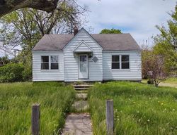 Foreclosure Listing in GARFIELD RD FRASER, MI 48026