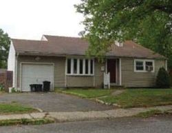  Wave Ave, Medford NY