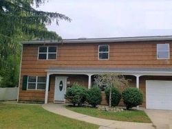 Foreclosure Listing in GRANT AVE ISLIP, NY 11751