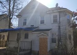 Foreclosure Listing in OAK ST AMITYVILLE, NY 11701