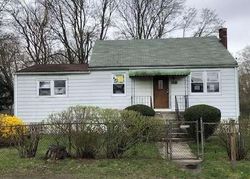 Foreclosure Listing in WASHINGTON AVE DEER PARK, NY 11729