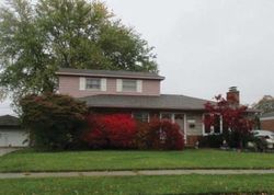  Louise Dr, Warren MI