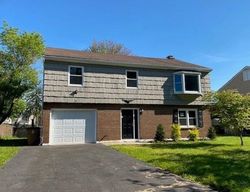  Lanell Dr, Stamford CT