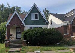  E Robinwood St, Detroit MI