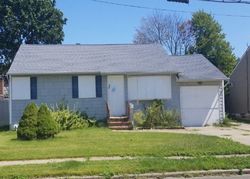  Frank St, Lindenhurst NY
