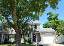 Foreclosure Listing in ELM ST CENTRAL ISLIP, NY 11722