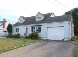  N Fulton Ave, Lindenhurst NY