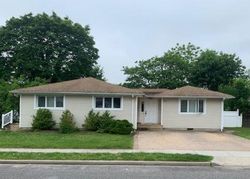 Foreclosure Listing in JOYCE RD PLAINVIEW, NY 11803