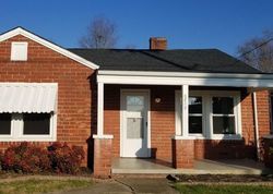 Foreclosure Listing in E CENTER ST KINGSPORT, TN 37664