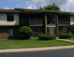 Foreclosure Listing in SOMERSET LN APT 5 CRYSTAL LAKE, IL 60014
