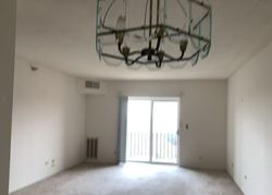 Foreclosure Listing in BLOOMINGDALE PL APT 810 BLOOMINGDALE, IL 60108