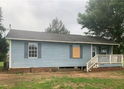 Foreclosure Listing in COUNTY ROAD 62 S ROBERTSDALE, AL 36567