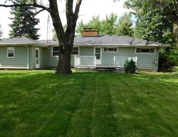Foreclosure Listing in SWEETBRIAR AVE CREST HILL, IL 60403