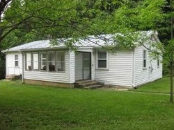 Foreclosure Listing in W MIDLAND TRL LEXINGTON, VA 24450