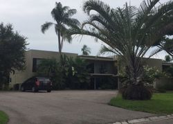 Foreclosure Listing in COUNTRY CLUB DR LARGO, FL 33771