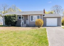 Sycamore St, Patchogue NY