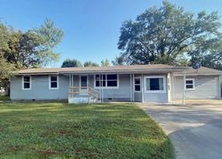 Foreclosure Listing in E CHICKASAW AVE SALLISAW, OK 74955