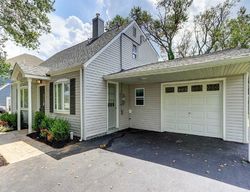  Peachtree Ln, Levittown NY