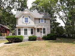 E Lakewood St, Patchogue NY