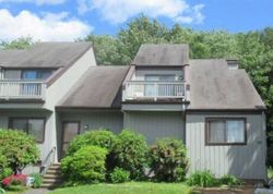 Foreclosure Listing in HEMLOCK RD UNIT 5-4 BRANFORD, CT 06405