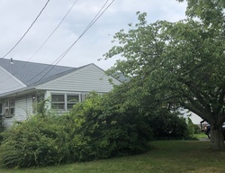 Foreclosure Listing in HALL ST WEST ISLIP, NY 11795