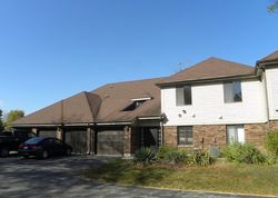 Foreclosure Listing in WATERVIEW CIR APT 4 VERNON HILLS, IL 60061