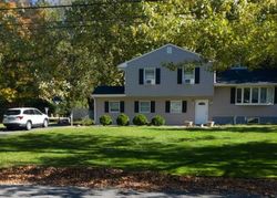 Foreclosure Listing in CHERRY TREE LN MIDDLETOWN, NJ 07748