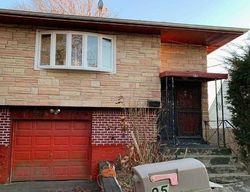 Foreclosure Listing in W 11TH ST HUNTINGTON STATION, NY 11746