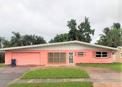 Foreclosure Listing in SIESTA DR SARASOTA, FL 34239