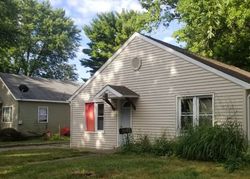  S 10th St, Pekin IL