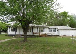 Foreclosure Listing in W FORREST ST SHAWNEE, OK 74801