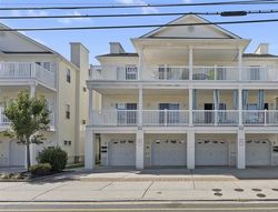 Foreclosure Listing in E GARFIELD AVE # A WILDWOOD, NJ 08260