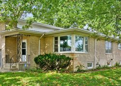  Nichols Ln, Maywood IL