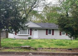 Foreclosure Listing in SANDRIDGE DR NEW ATHENS, IL 62264