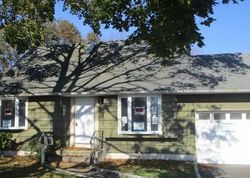  39th St, Lindenhurst NY