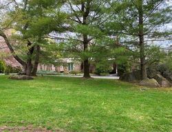 Foreclosure Listing in SPLIT ROCK DR GREAT NECK, NY 11024