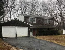 Foreclosure Listing in CRATER LAKE DR CORAM, NY 11727