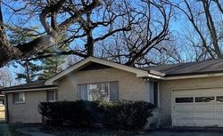 Foreclosure Listing in NW 46TH PL DES MOINES, IA 50310