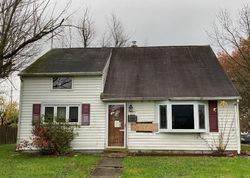 Foreclosure Listing in W CHESTNUT ST POTTSTOWN, PA 19464