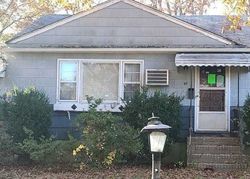 Foreclosure Listing in NEWKIRT AVE WEST BABYLON, NY 11704