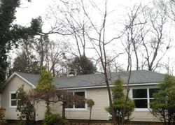 Foreclosure Listing in N SWEZEYTOWN RD MIDDLE ISLAND, NY 11953