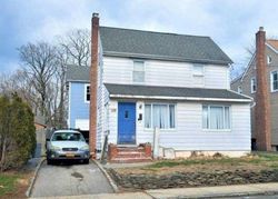 Foreclosure Listing in DONALD ST ROSLYN HEIGHTS, NY 11577