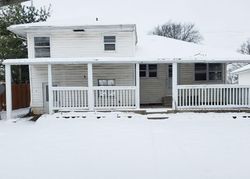 Foreclosure Listing in SE 4TH ST FAIRFIELD, IL 62837