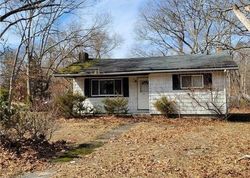 Foreclosure Listing in GRAY AVE MEDFORD, NY 11763