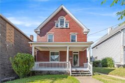  Longfellow St, Vandergrift PA