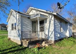 Foreclosure in  E 40TH CT Des Moines, IA 50317