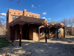  Apache St, Taos NM