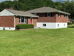 Foreclosure Listing in MOUNTAIN VIEW DR BLUEFIELD, VA 24605