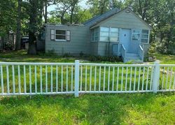 Foreclosure Listing in LONGNECK BLVD RIVERHEAD, NY 11901