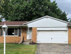 Foreclosure Listing in LANSE CREUSE ST HARRISON TOWNSHIP, MI 48045